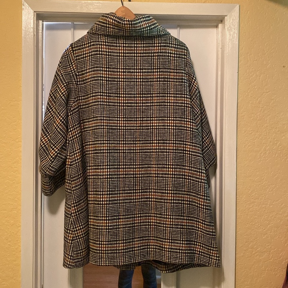 Ladies Jacket - Picture 2 of 5